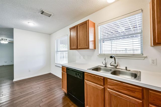 7931 Westington Lane, Houston, TX 77040