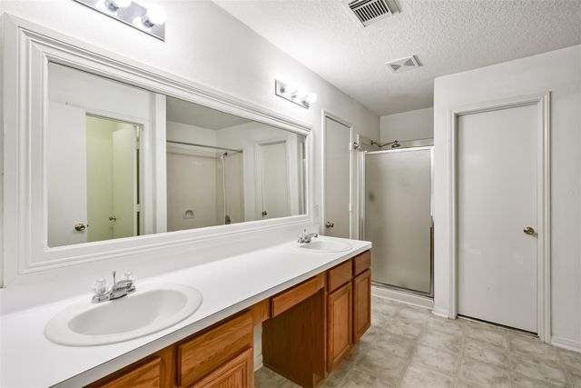 7931 Westington Lane, Houston, TX 77040