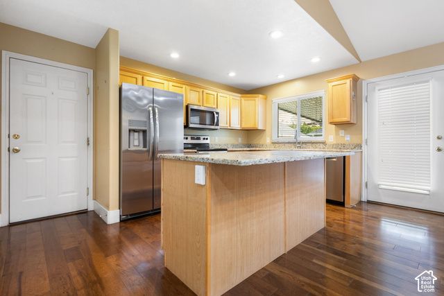 10242 N REDWOOD DR, Cedar Hills, UT 84062