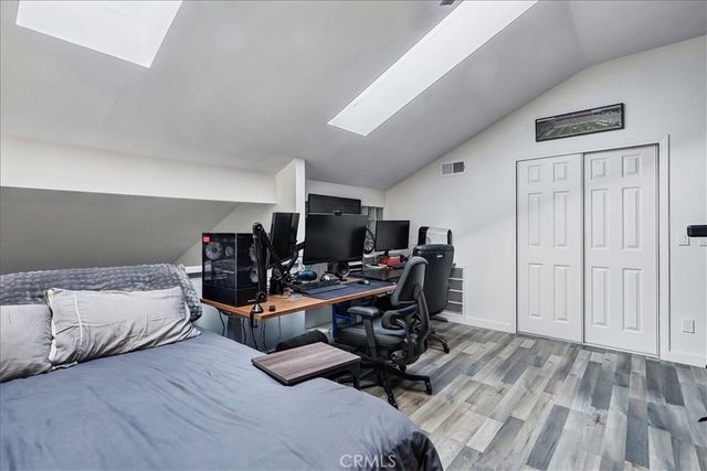 883 W 34th Street N, Long Beach, CA 90806