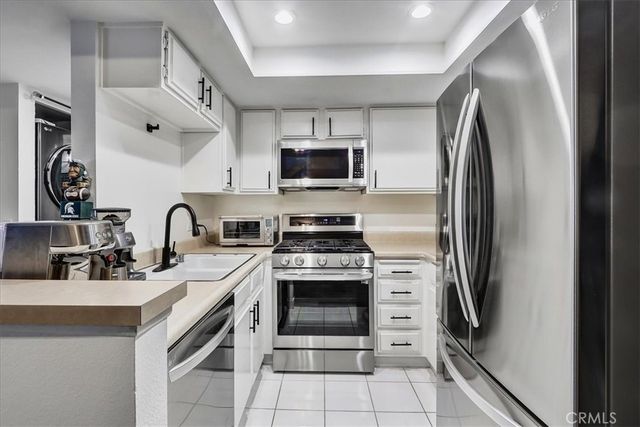 883 W 34th Street N, Long Beach, CA 90806