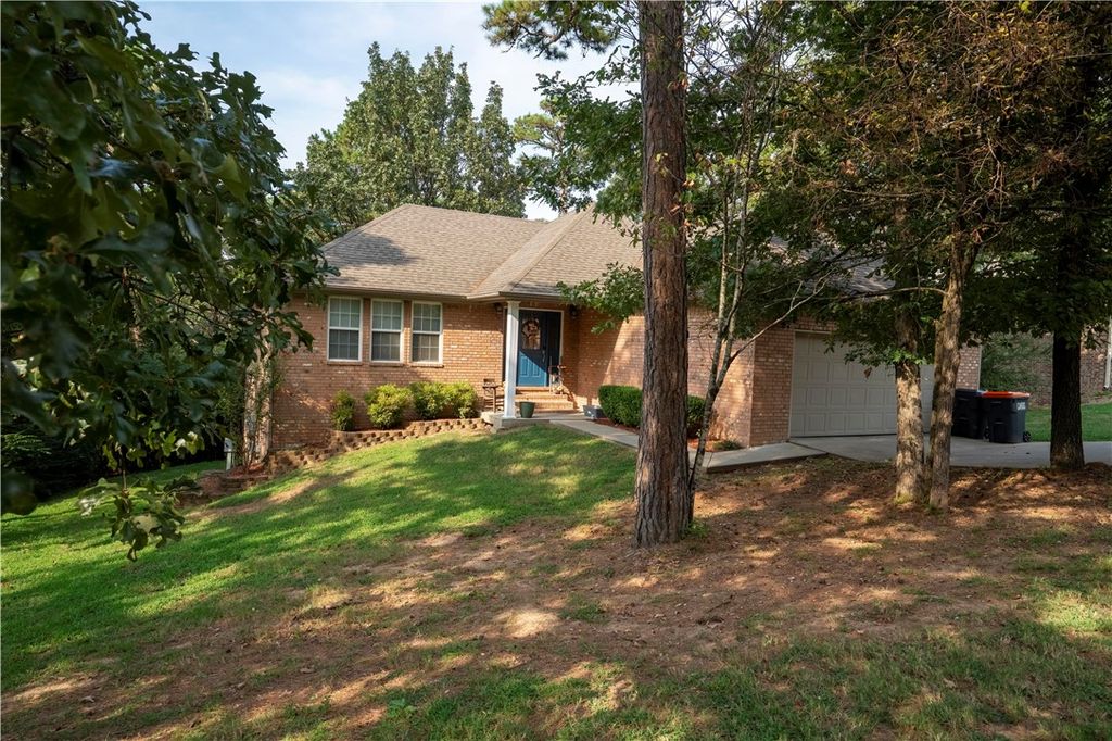 14 Water Oak Lane, Russellville, AR 72802