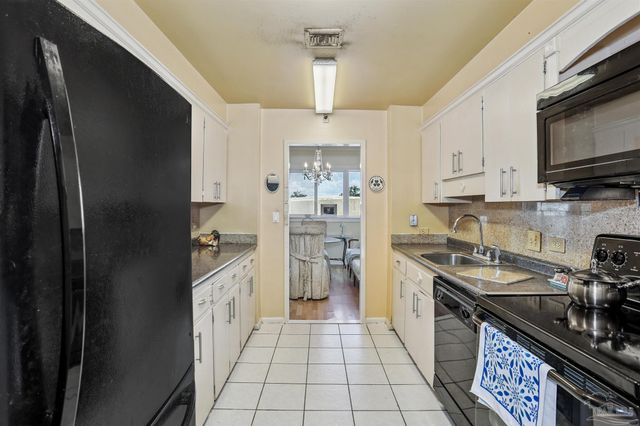 825 Bayshore Dr 302, Pensacola, FL 32507