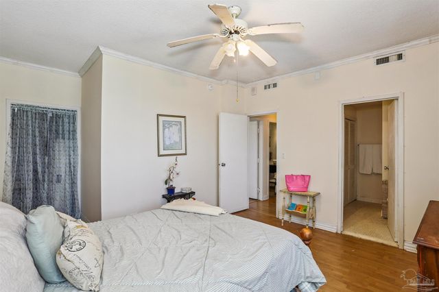 825 Bayshore Dr 302, Pensacola, FL 32507