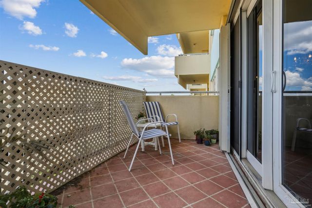825 Bayshore Dr 302, Pensacola, FL 32507