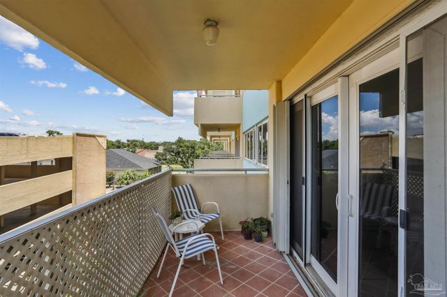 825 Bayshore Dr 302, Pensacola, FL 32507