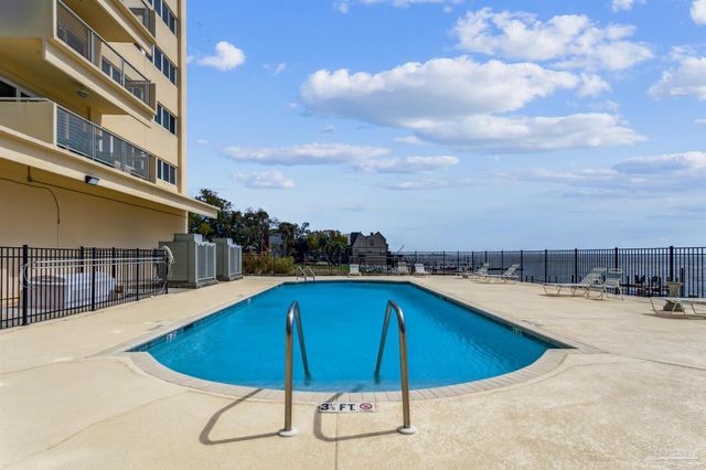 825 Bayshore Dr 302, Pensacola, FL 32507