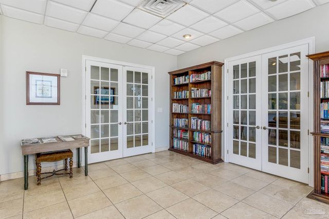 825 Bayshore Dr 302, Pensacola, FL 32507