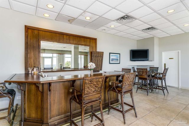 825 Bayshore Dr 302, Pensacola, FL 32507