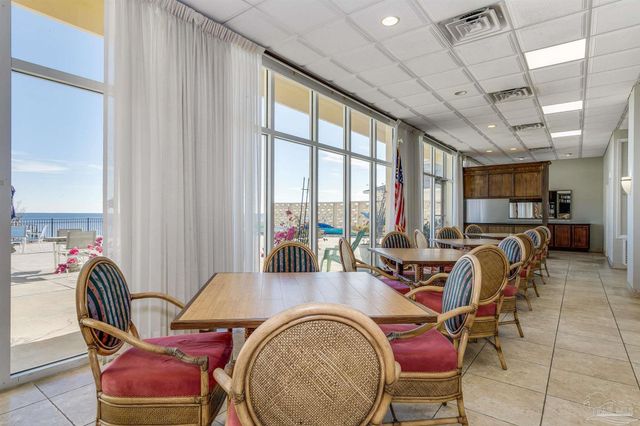 825 Bayshore Dr 302, Pensacola, FL 32507