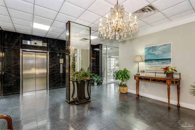 825 Bayshore Dr 302, Pensacola, FL 32507