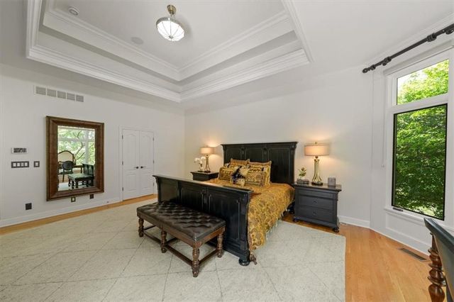 13905 Dearborn Street, Overland Park, KS 66223