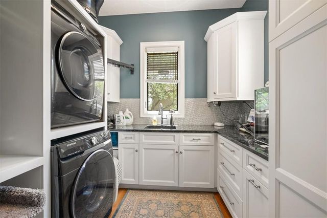 13905 Dearborn Street, Overland Park, KS 66223
