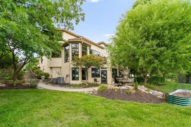 13905 Dearborn Street, Overland Park, KS 66223