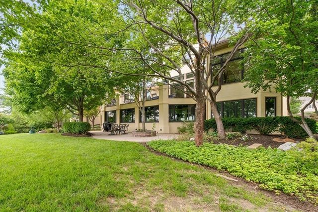 13905 Dearborn Street, Overland Park, KS 66223