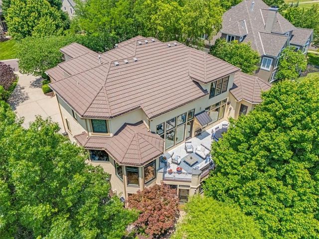13905 Dearborn Street, Overland Park, KS 66223