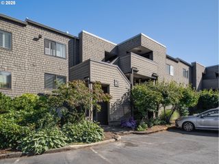 5624 S RIVERSIDE Ln 9, Portland, OR 97035