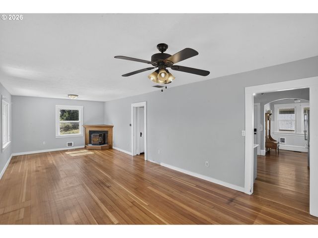 56399 HAZEN Rd, Warren, OR 97053