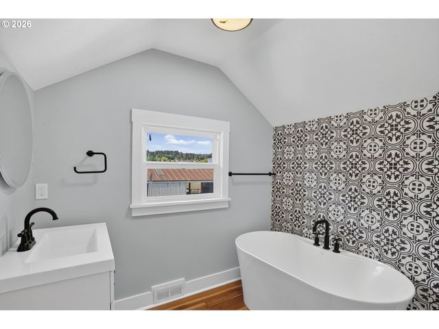 56399 HAZEN Rd, Warren, OR 97053