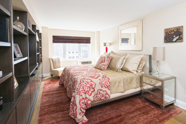 211 E 51ST Street 6AB, New York City, NY 10022