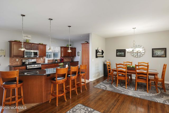 771 Park Avenue, Belford, NJ 07718