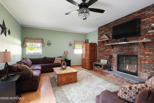 771 Park Avenue, Belford, NJ 07718