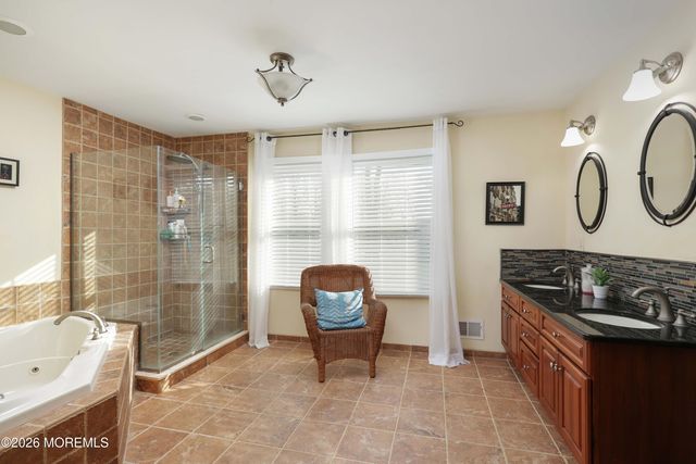 771 Park Avenue, Belford, NJ 07718