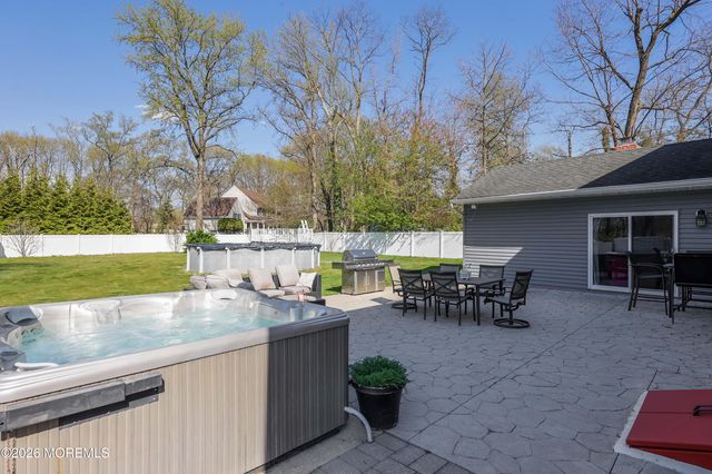 771 Park Avenue, Belford, NJ 07718