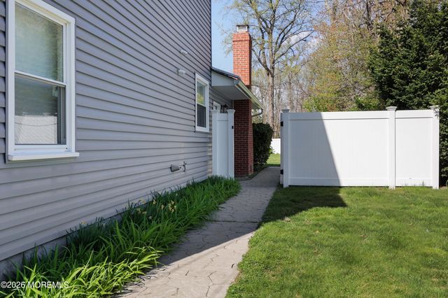 771 Park Avenue, Belford, NJ 07718