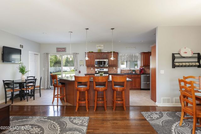 771 Park Avenue, Belford, NJ 07718