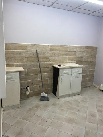 64 Palisade Ave 2, Garfield City, NJ 07026