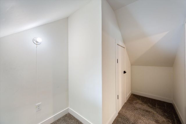 3 PARK Circle, Council Bluffs, IA 51503