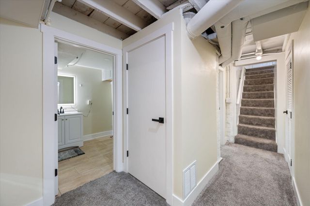 3 PARK Circle, Council Bluffs, IA 51503