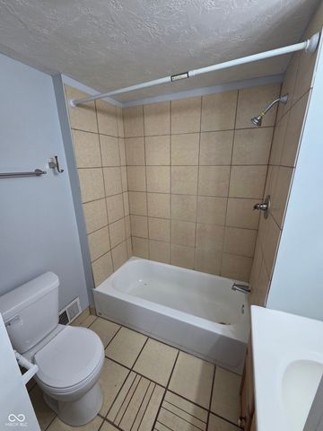 2805 Unit 2 Boulevard Place, Indianapolis, IN 46208