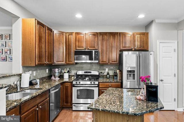 148 SOUTH AVE, Swedesboro, NJ 08085