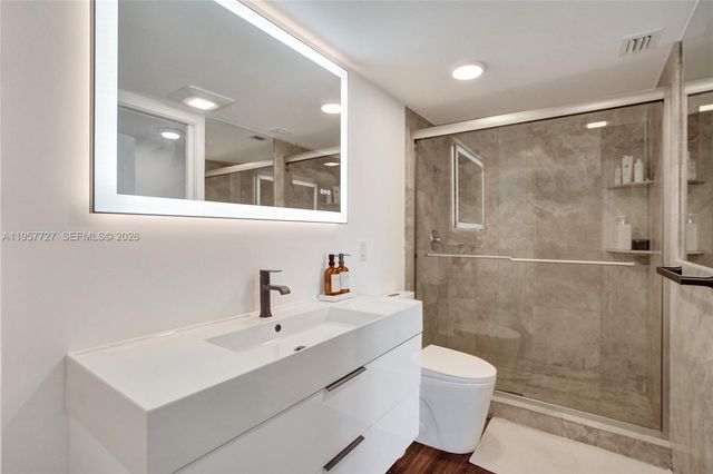 10000 W Bay Harbor Dr PH23, Bay Harbor Islands, FL 33154