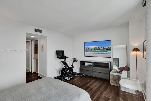 10000 W Bay Harbor Dr PH23, Bay Harbor Islands, FL 33154