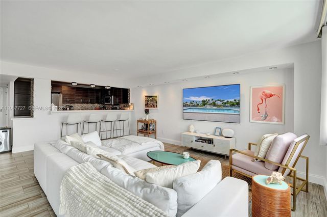 10000 W Bay Harbor Dr PH23, Bay Harbor Islands, FL 33154