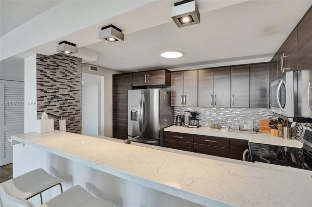 10000 W Bay Harbor Dr PH23, Bay Harbor Islands, FL 33154