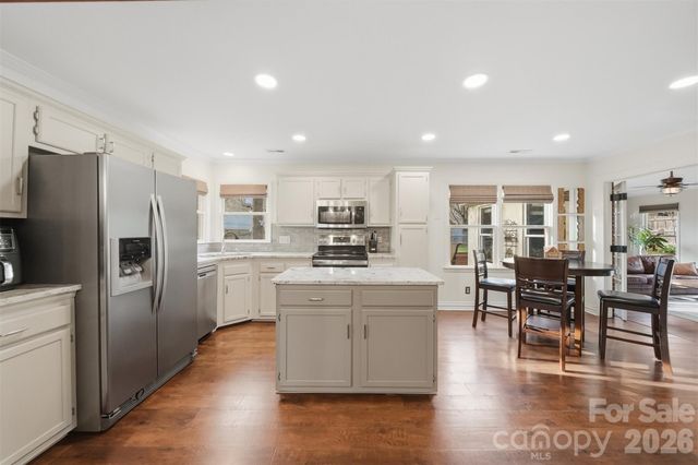 609 Fredricksburg Road, Matthews, NC 28105