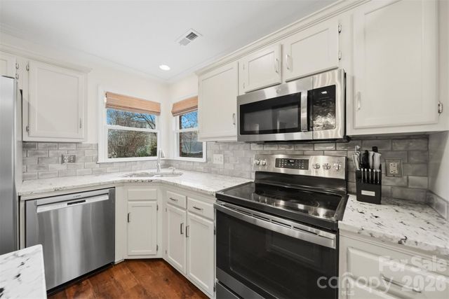 609 Fredricksburg Road, Matthews, NC 28105