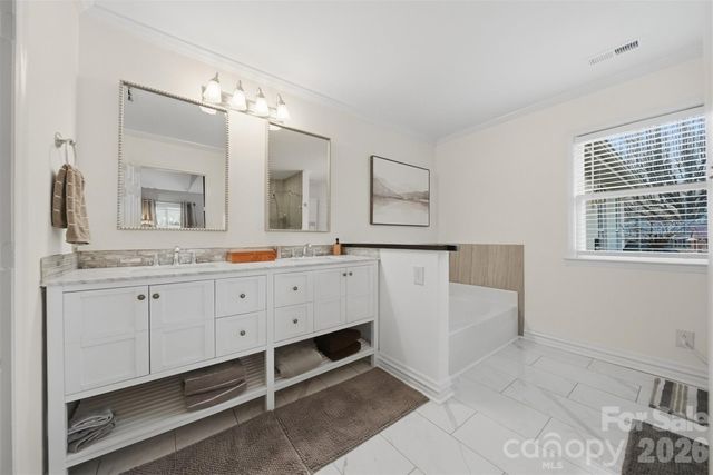 609 Fredricksburg Road, Matthews, NC 28105