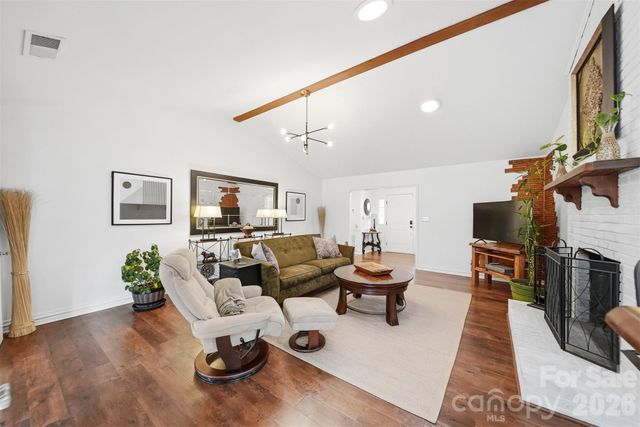 609 Fredricksburg Road, Matthews, NC 28105