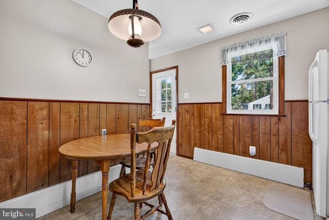 55 BITTLE AVE, Berlin, NJ 08009