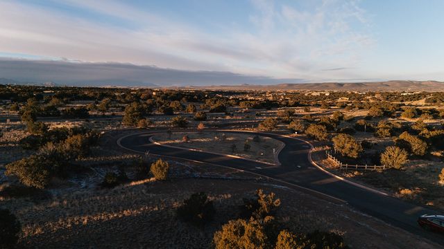 55 Tierra Antigua, Santa Fe, NM 87506