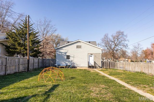 1116 La Salle Street, Belleville, IL 62221