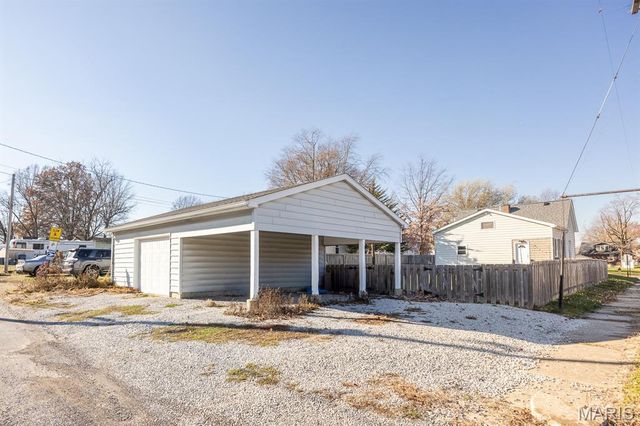 1116 La Salle Street, Belleville, IL 62221
