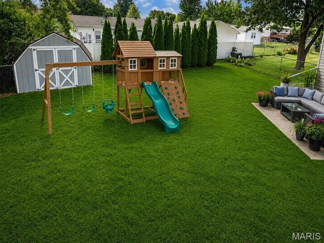 418 Vermont St, Bethalto, IL 62010