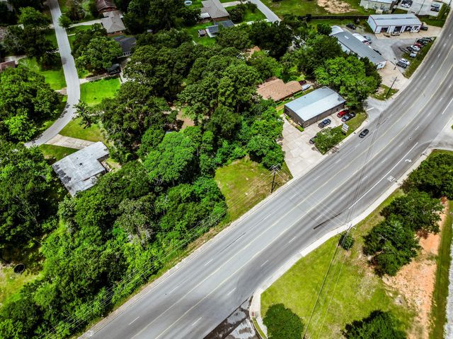 203 State Highway 75 N, Huntsville, TX 77320