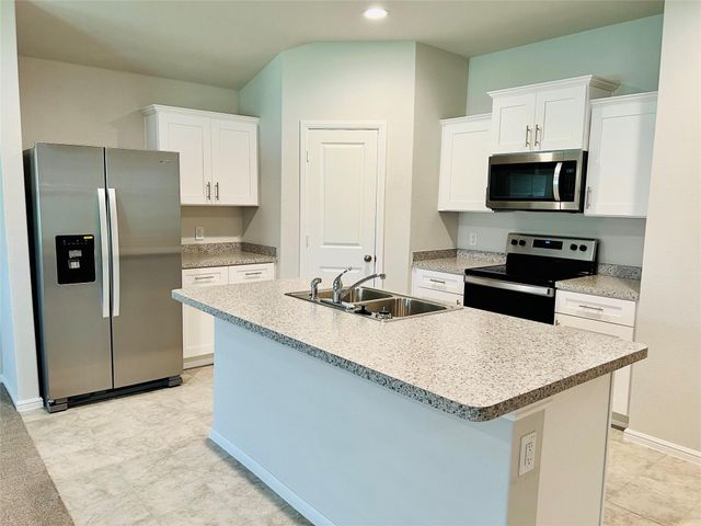 412 Alva Street, Azle, TX 76020